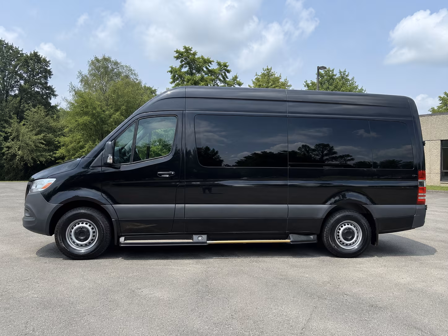 bowie long distance transportation onboard seating